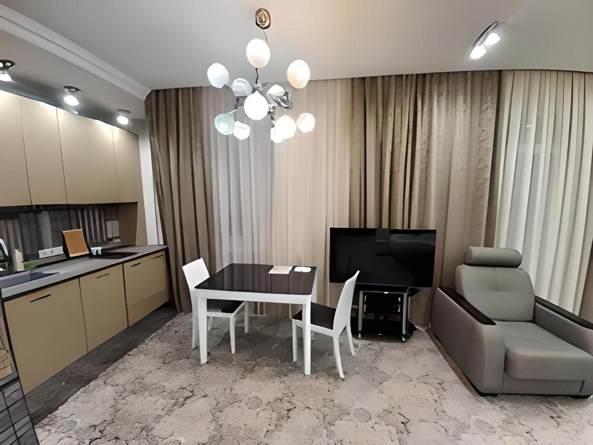Inn Home Apartments In Kiev Center Ngoại thất bức ảnh