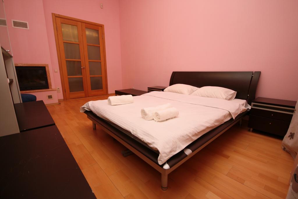Inn Home Apartments In Kiev Center Ngoại thất bức ảnh