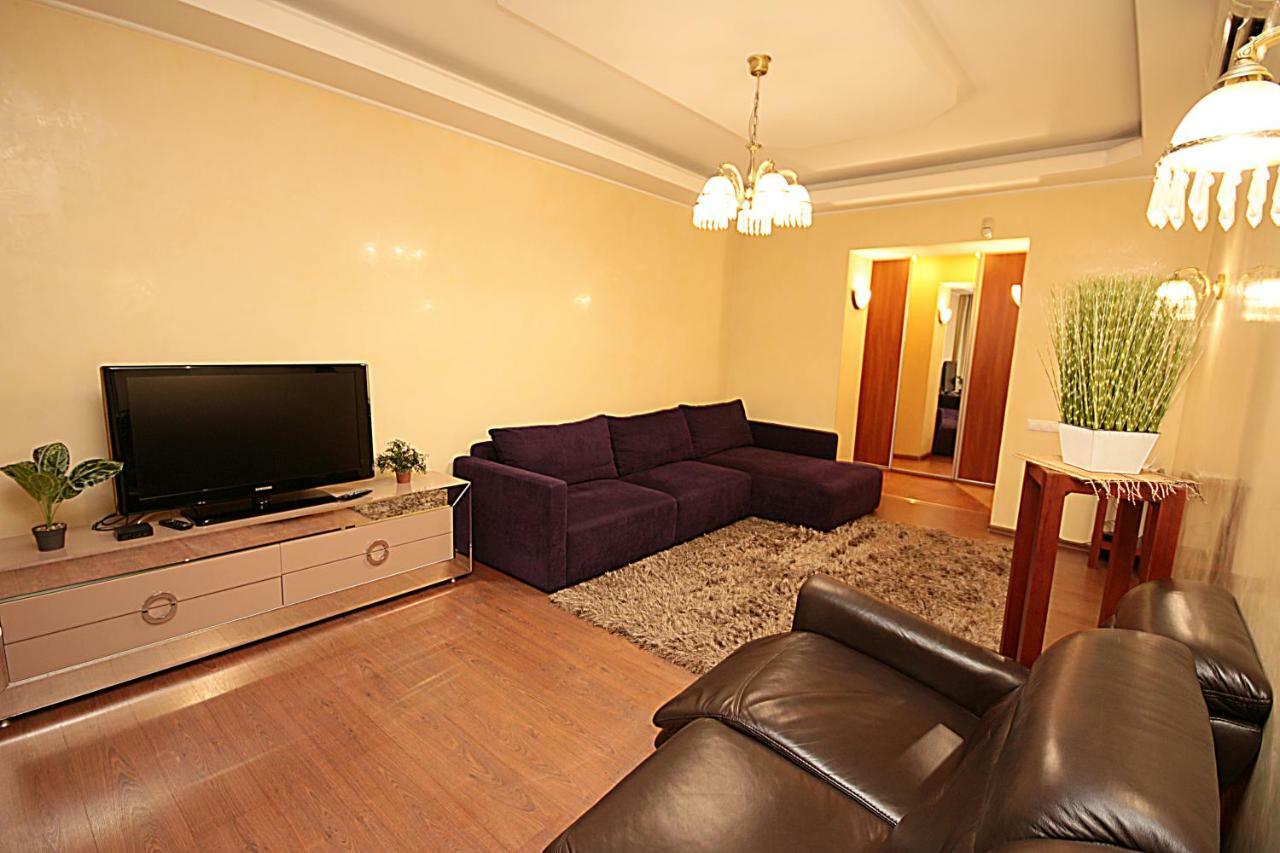 Inn Home Apartments In Kiev Center Ngoại thất bức ảnh